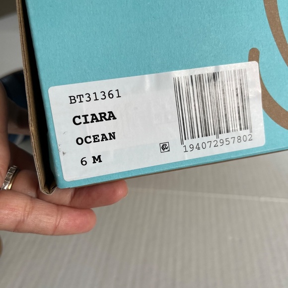 Baretraps Sz 6 M Ciara Blue Wedge Cork Heel Sandals Open Toe Straps - Picture 2 of 8